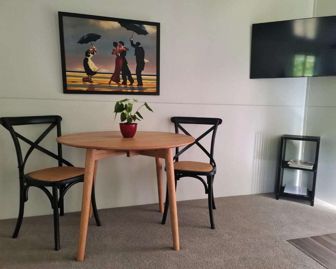Tiny Home @ Matai Huka ปาราปาราออมู ภายนอก รูปภาพ